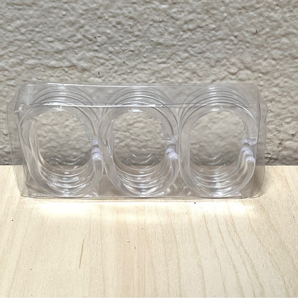 12 shower curtain rings by Mainstays Clear- new Set.